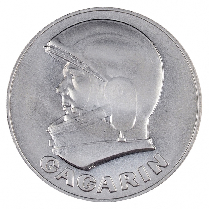 Медаль, посвященная 30-й годовщине полета первого человека в космос. + Сертификат подлинности. СССР, 1991.