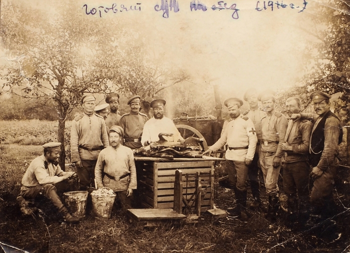 Личный фотоальбом с театра боевых действий Первой мировой войны. 1916 г.