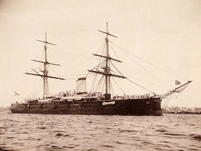 Фотография: Крейсер 1-го ранга «Адмирал Нахимов» в Нью-Йорке. [1893].