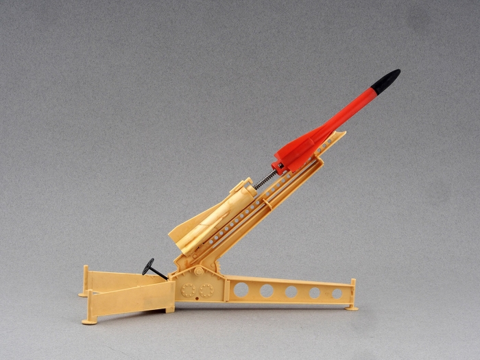 Ракетная установка: игрушка. Л.: Завод металлоизделий, 1970-е гг.