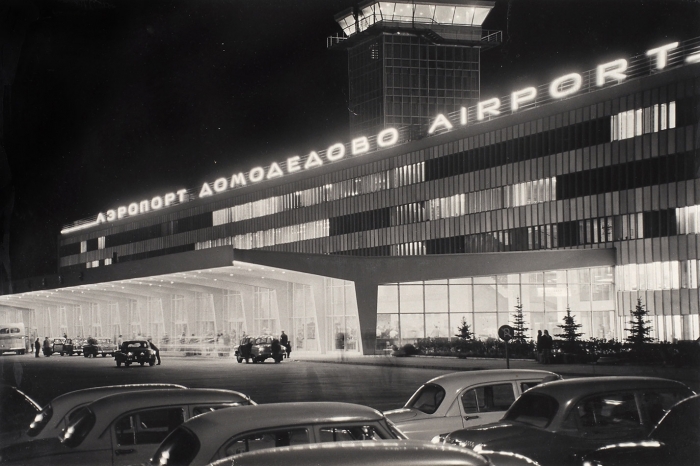 Фотография «Аэропорт Домодедово». М., 1967.